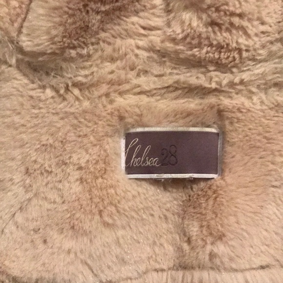 Faux fur Vest - Picture 2 of 3